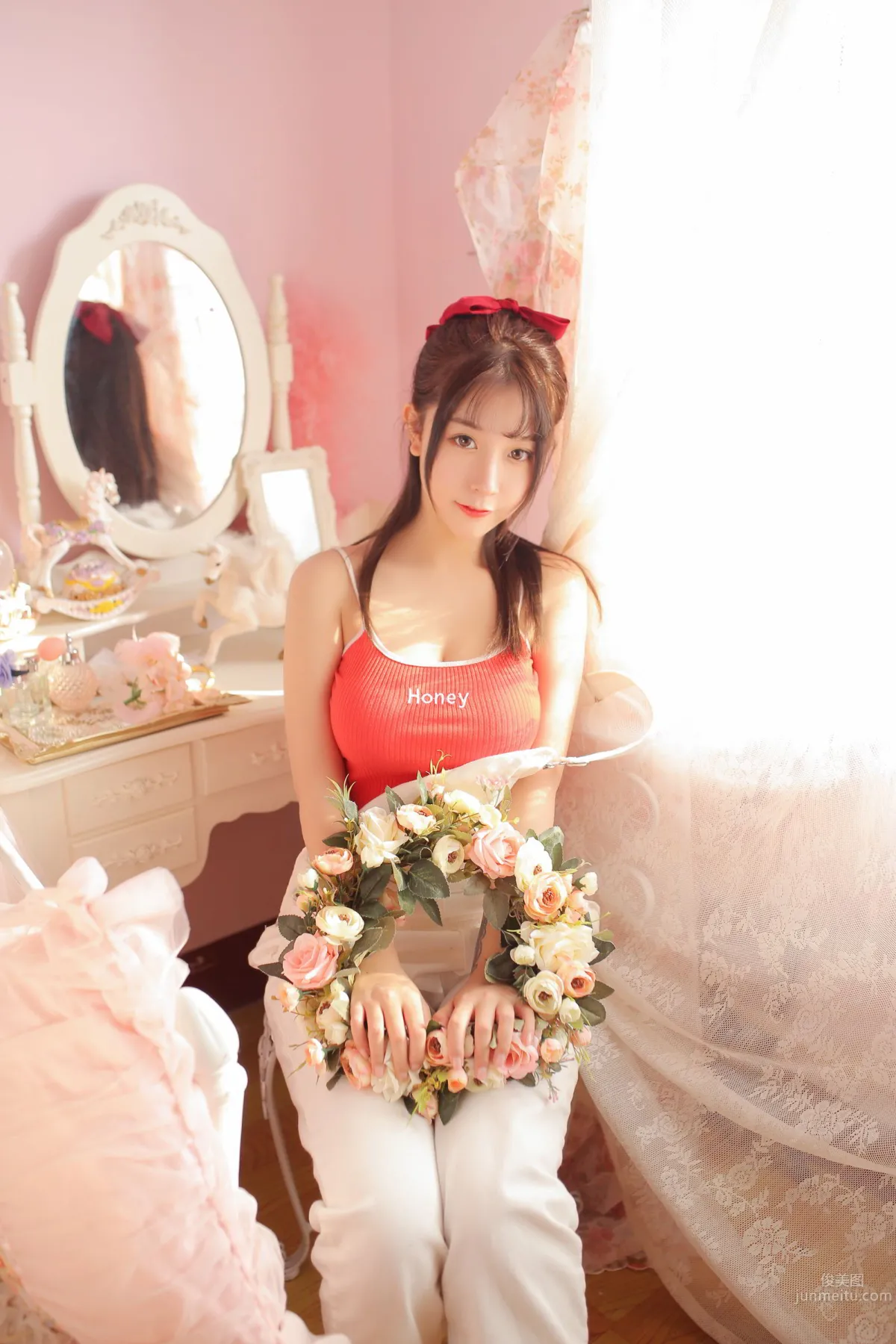 Mao Jiujiang - Tiny Bikini Glasses Girl and Red Suspenders photo 48