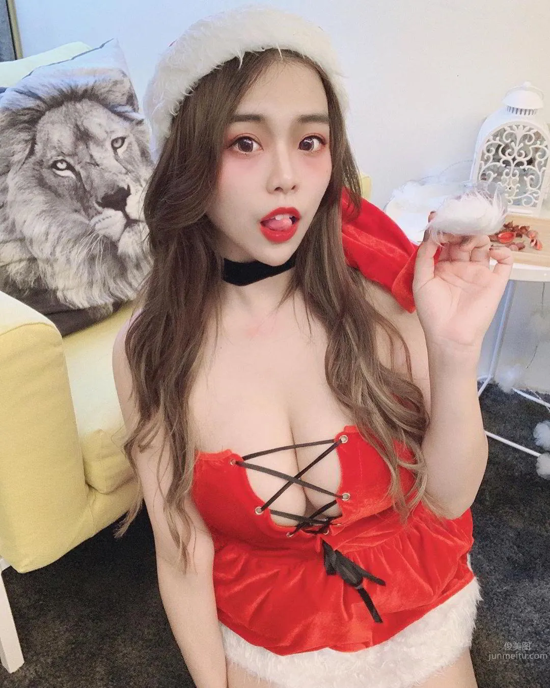 馮子纭- 比基尼深溝藏不住的喜悅 14