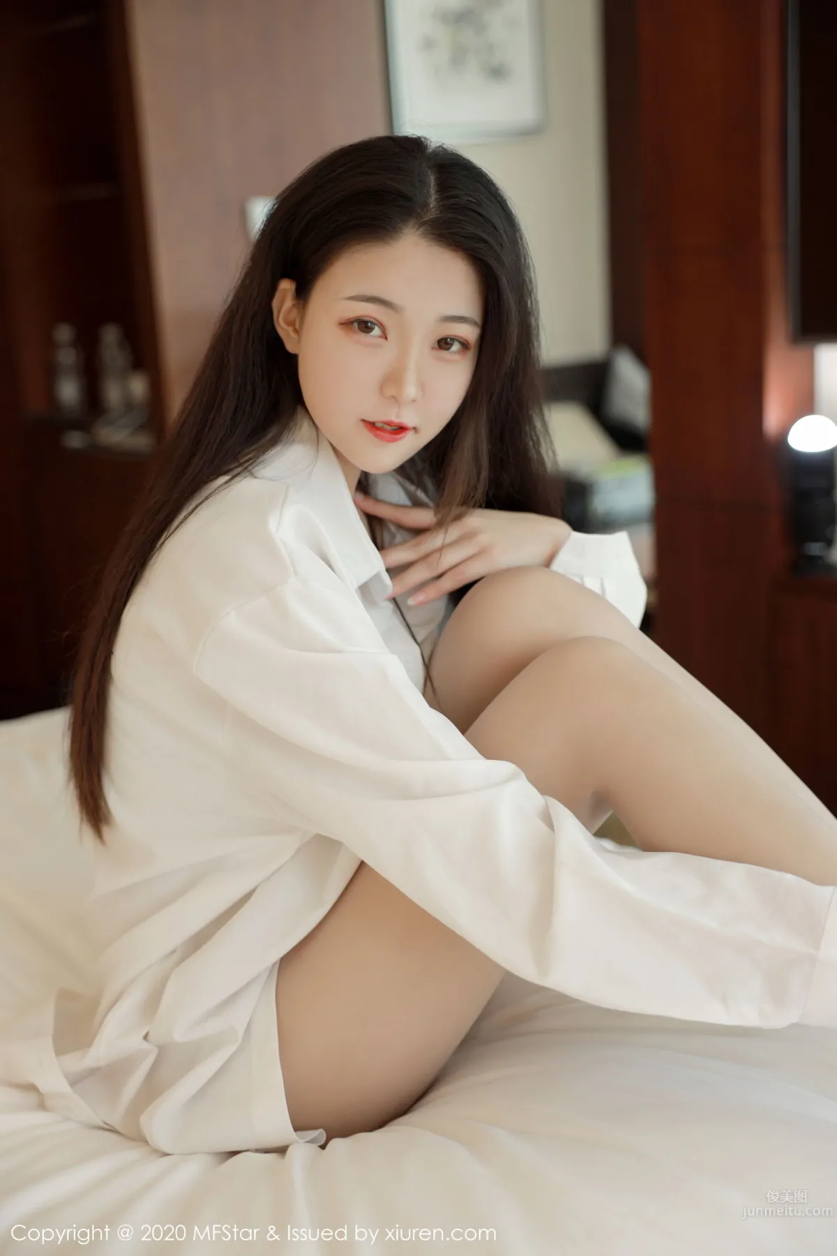 [MFStar] 2020.05.04 VOL.321 Laura张小妮_3