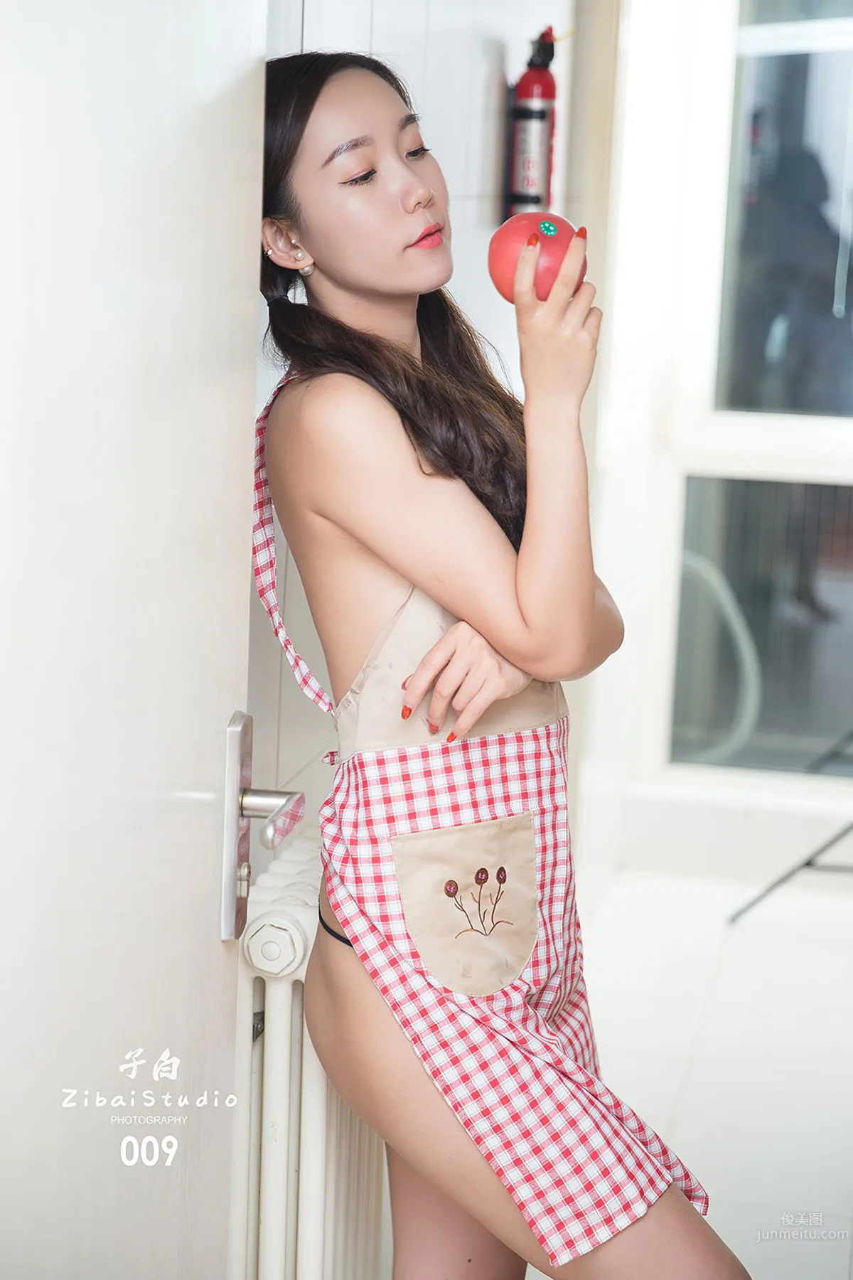 [TouTiao Goddess] Silk Series Issue 025, Lustful Housewife Ai Jingxiang photo 40