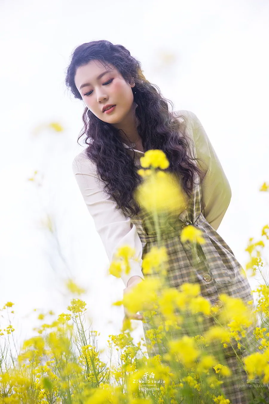 [TouTiao Goddess] 2020.04.20 Sunny Day of Rapeseed Flowers Zhong Qing photo 3