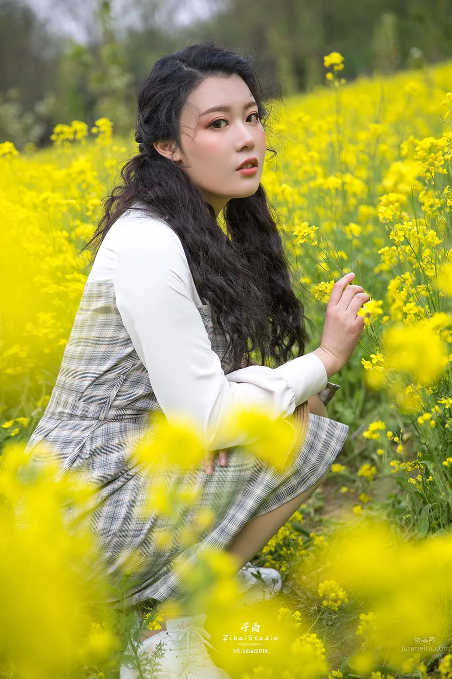 [TouTiao Goddess] 2020.04.20 Sunny Day of Rapeseed Flowers Zhong Qing photo 4
