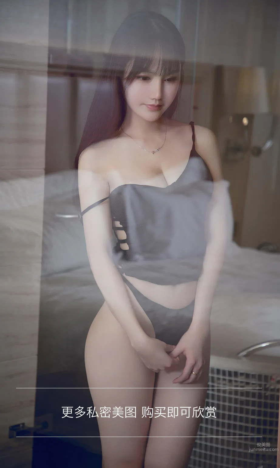 林熙桐性感的小心思 高叉开口侧开事业线_12