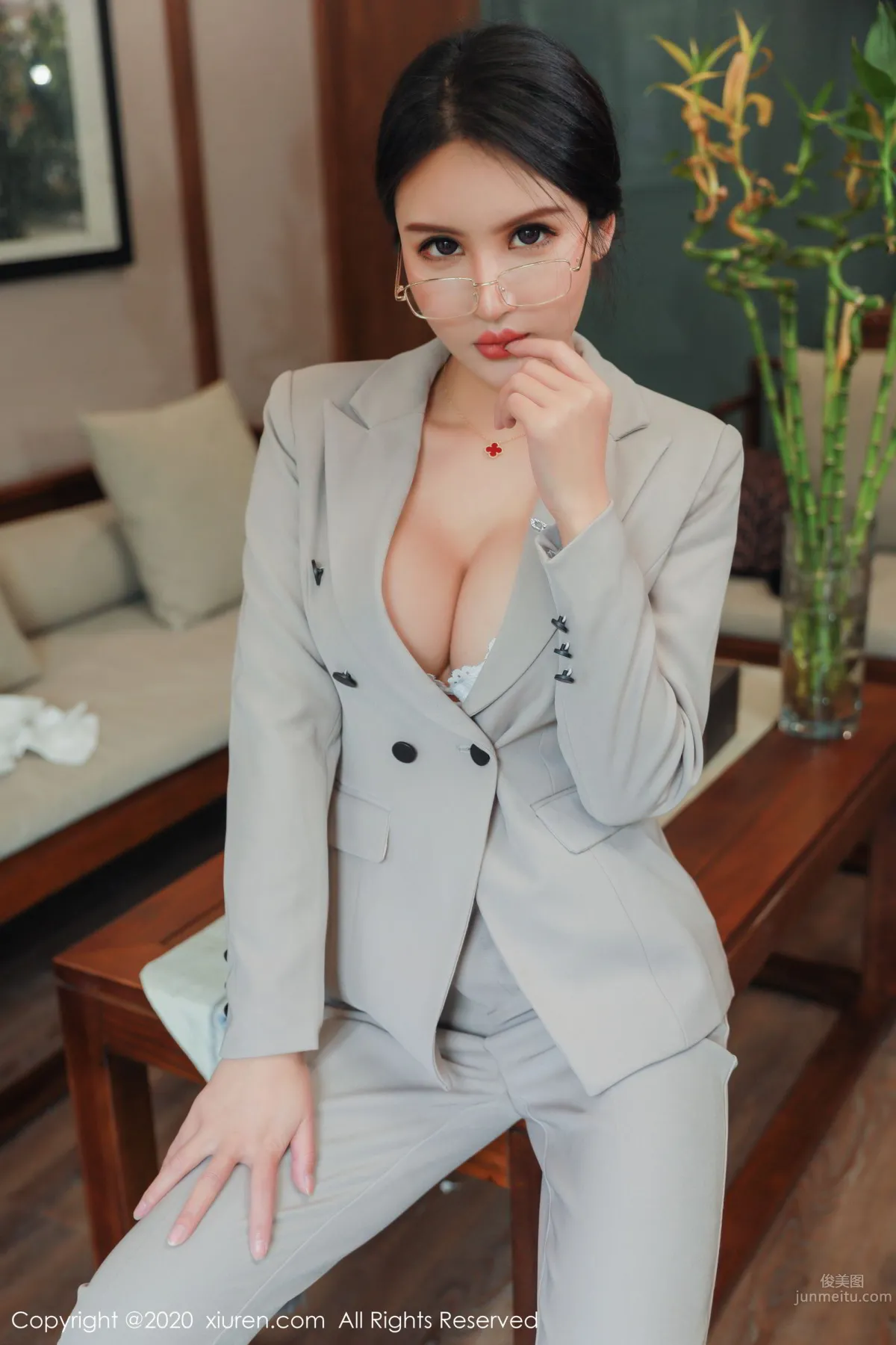 [XIUREN] 2020.03.25 Emily顾奈奈_14