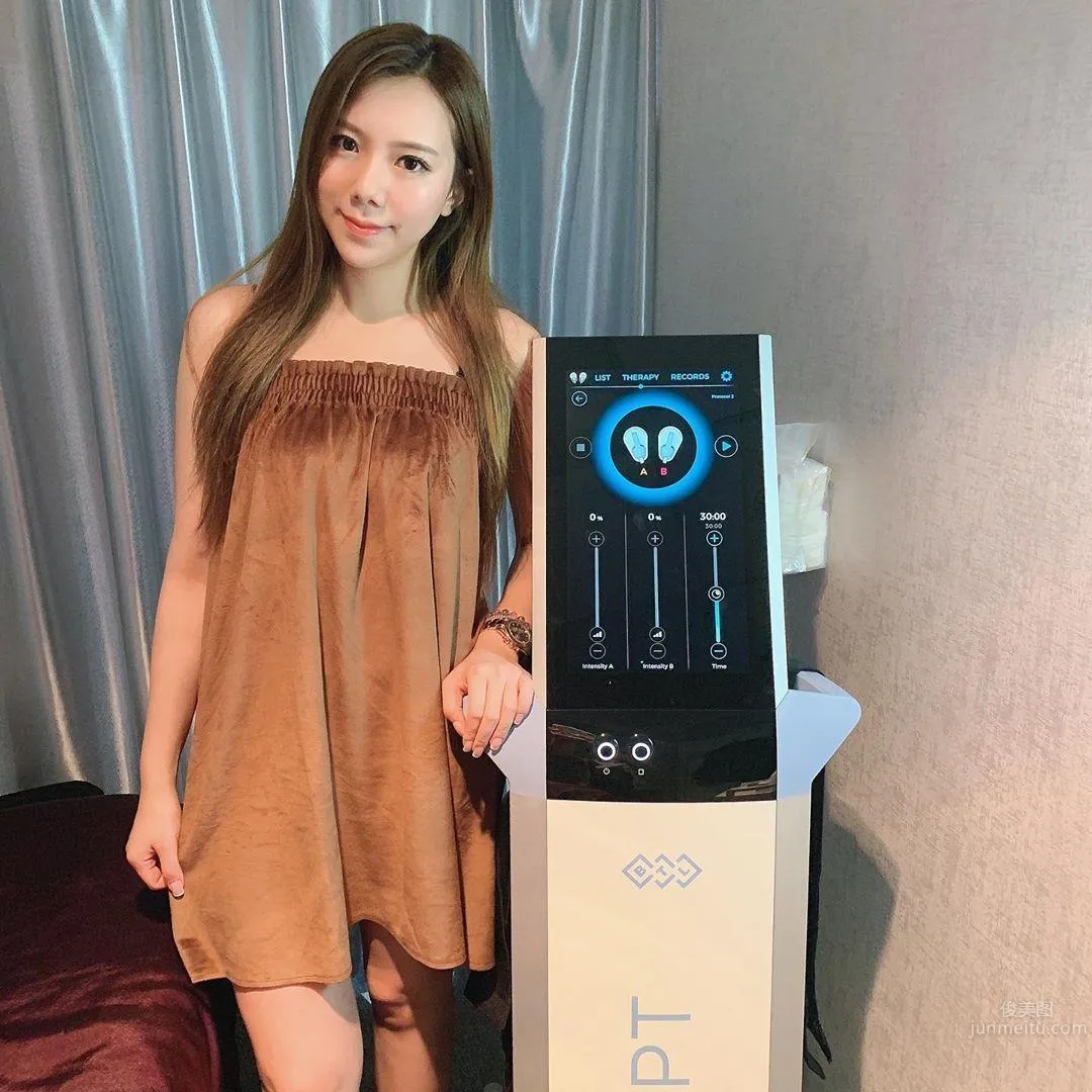 絕正香港甜心《Mangie Lo》白嫩美出新高度！ 12