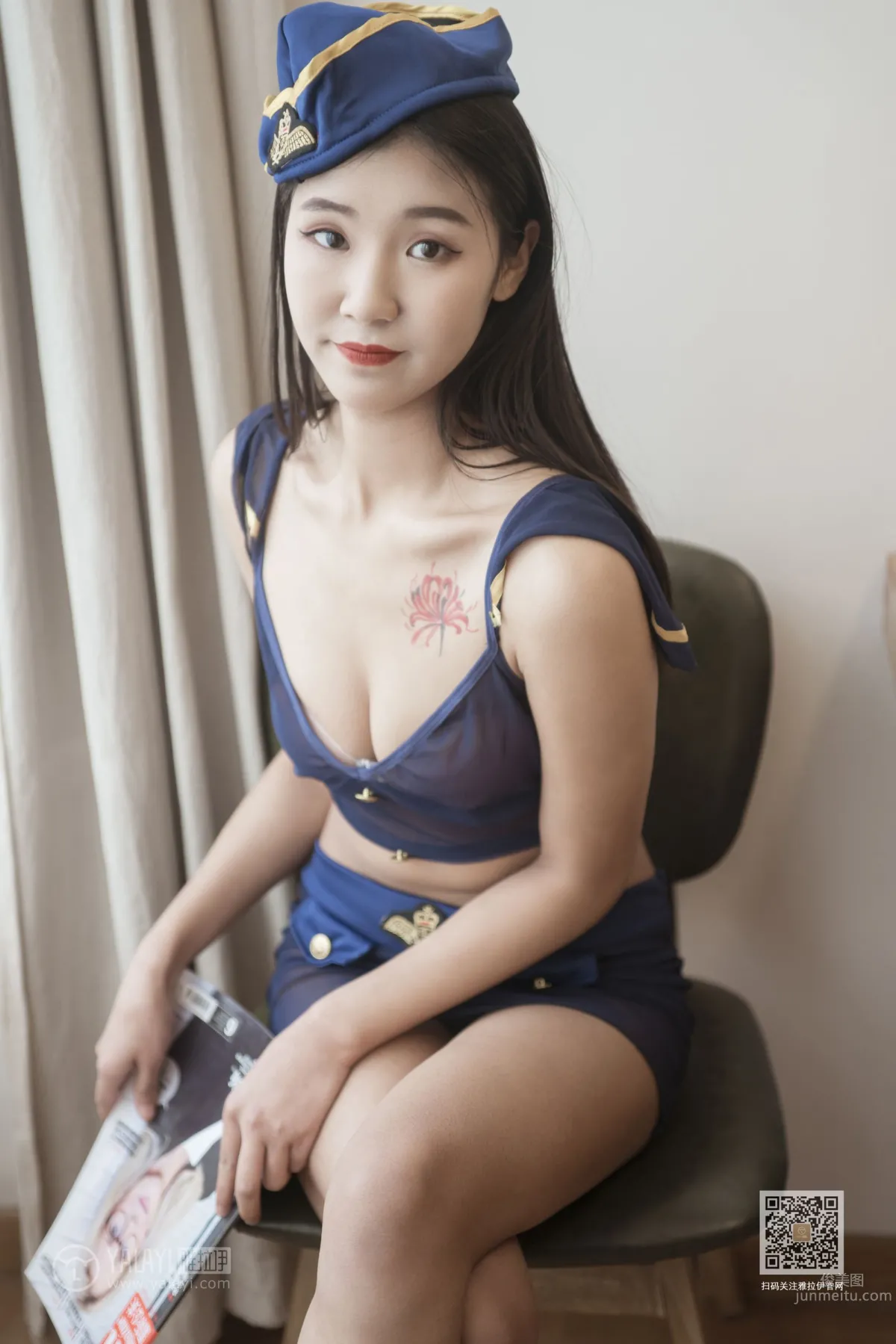 [YALAYI] 2020.01.10 Vol.516 The Other Side of a Flight Attendant, Shi Shi photo 3
