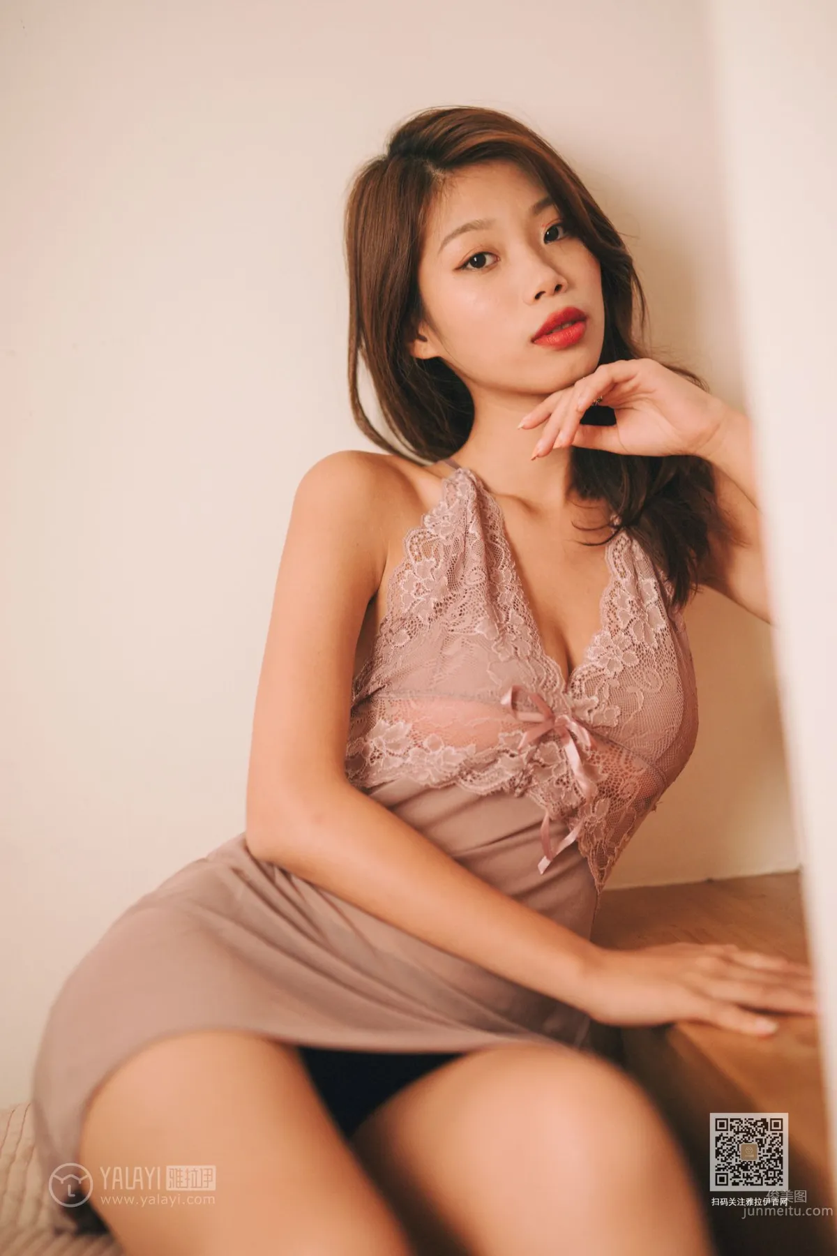 [YALAYI] 2019.01.03 Vol.509 Chance Encounter in the Stairwell Jing Chu photo 16