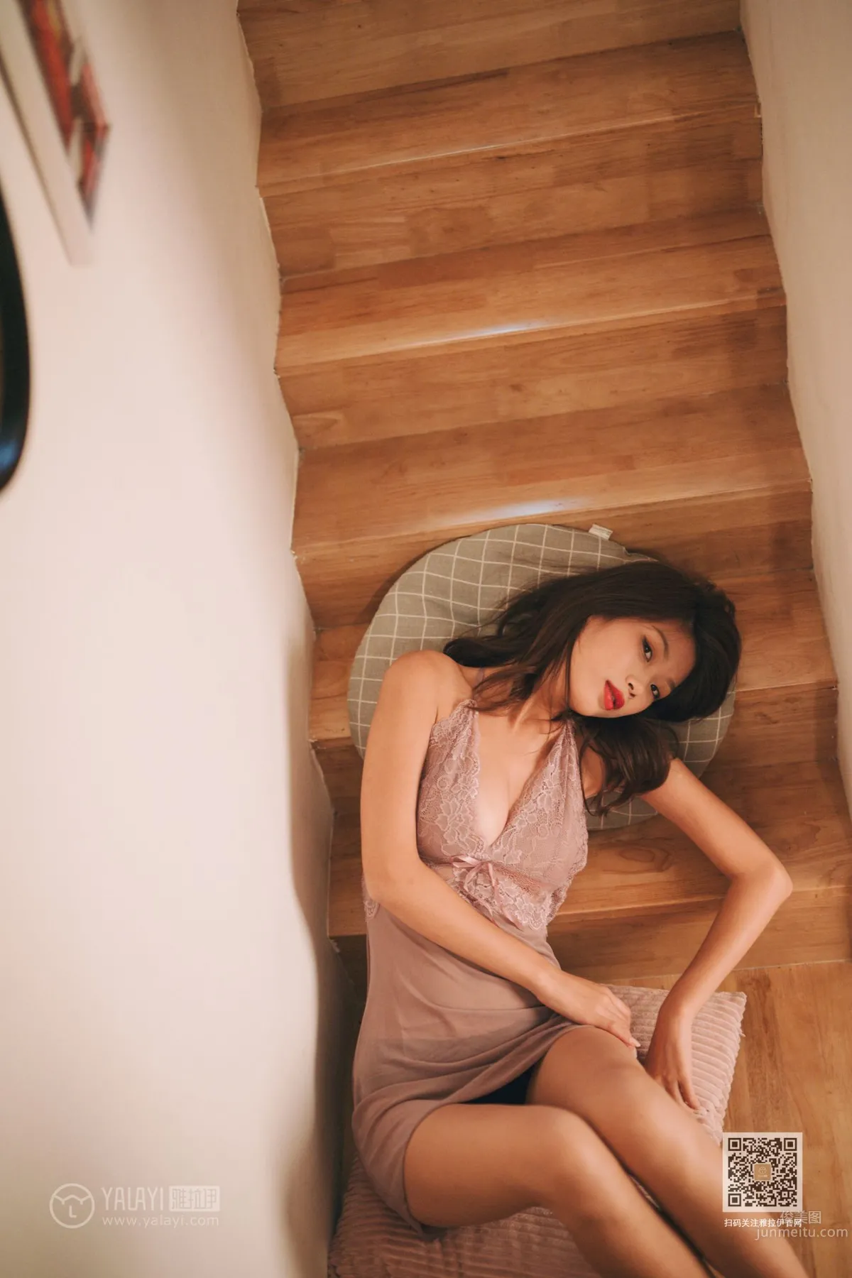 [YALAYI] 2019.01.03 Vol.509 Chance Encounter in the Stairwell Jing Chu photo 21