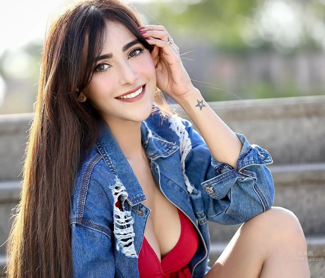 Angela Krislinzki - Indian Beauty Actress photo 9