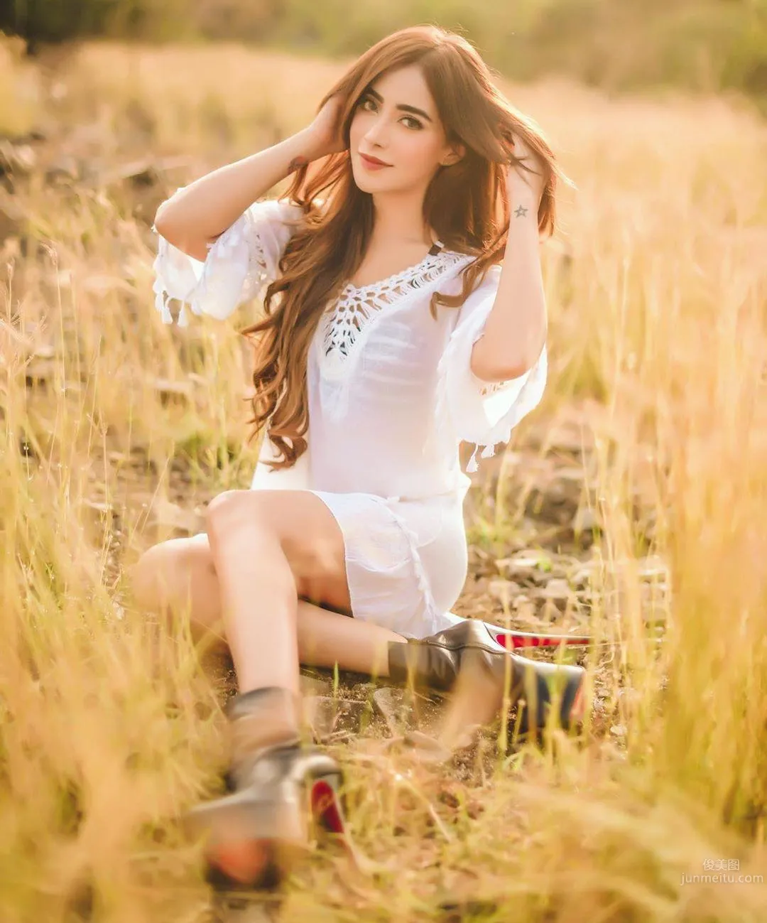 Angela Krislinzki - Indian Beauty Actress photo 32