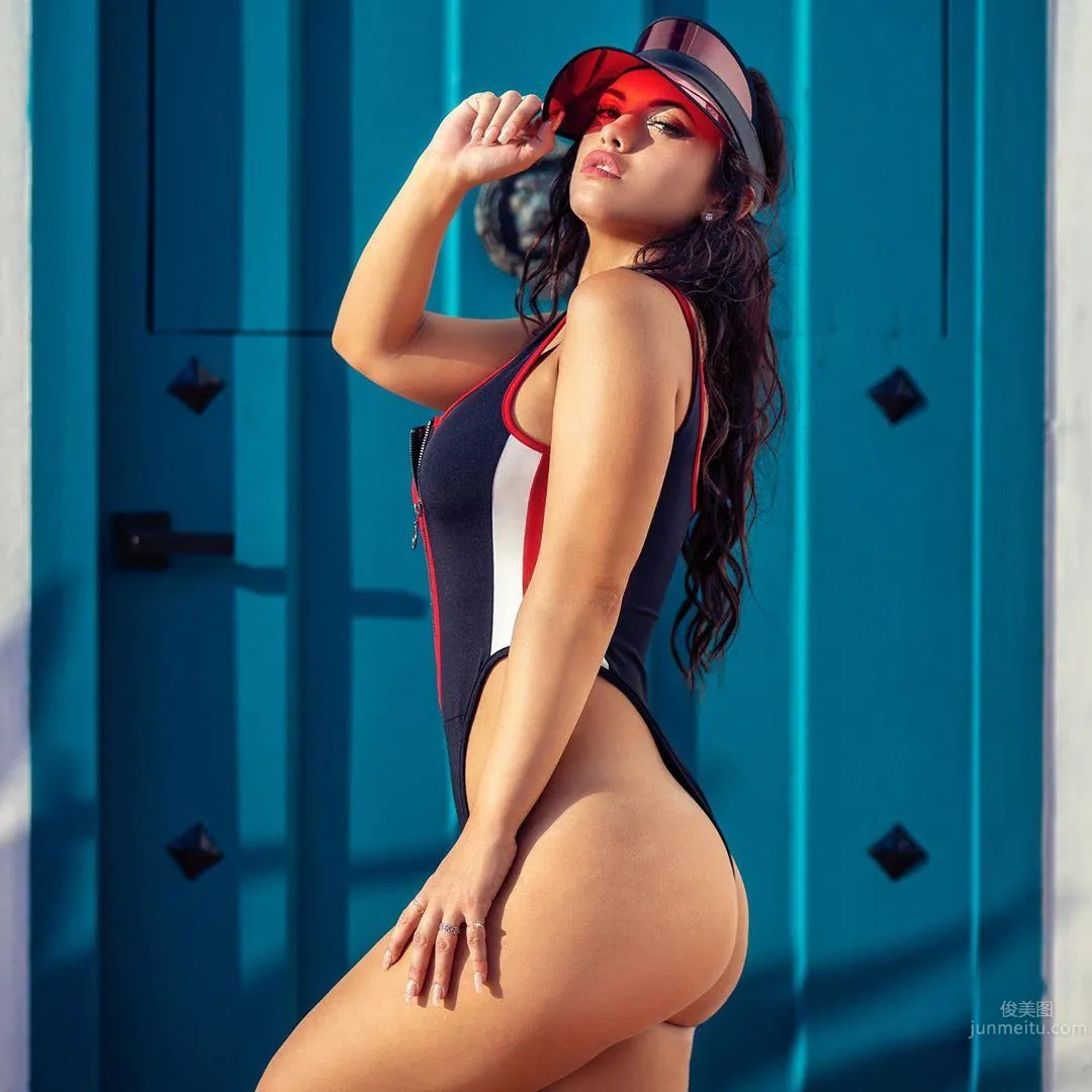 Amber Fields: Photo Set 2026 photo 14