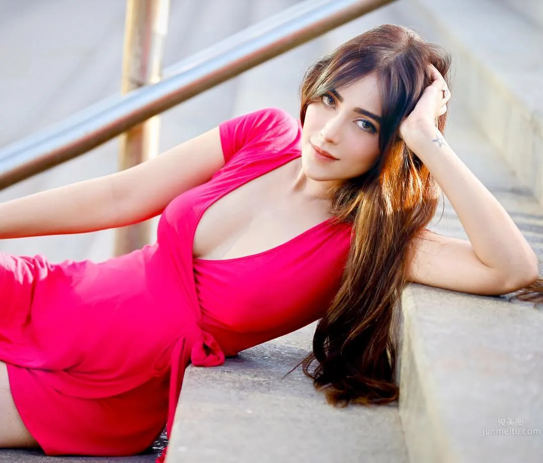 Angela Krislinzki - Indian Beauty Actress photo 13