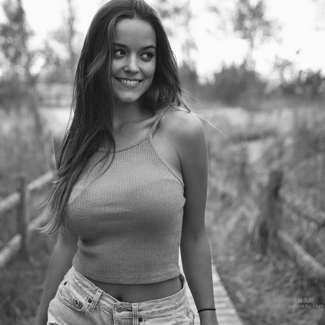 加拿大美女「Steph Currie」 即刻轉身射個三分球 3
