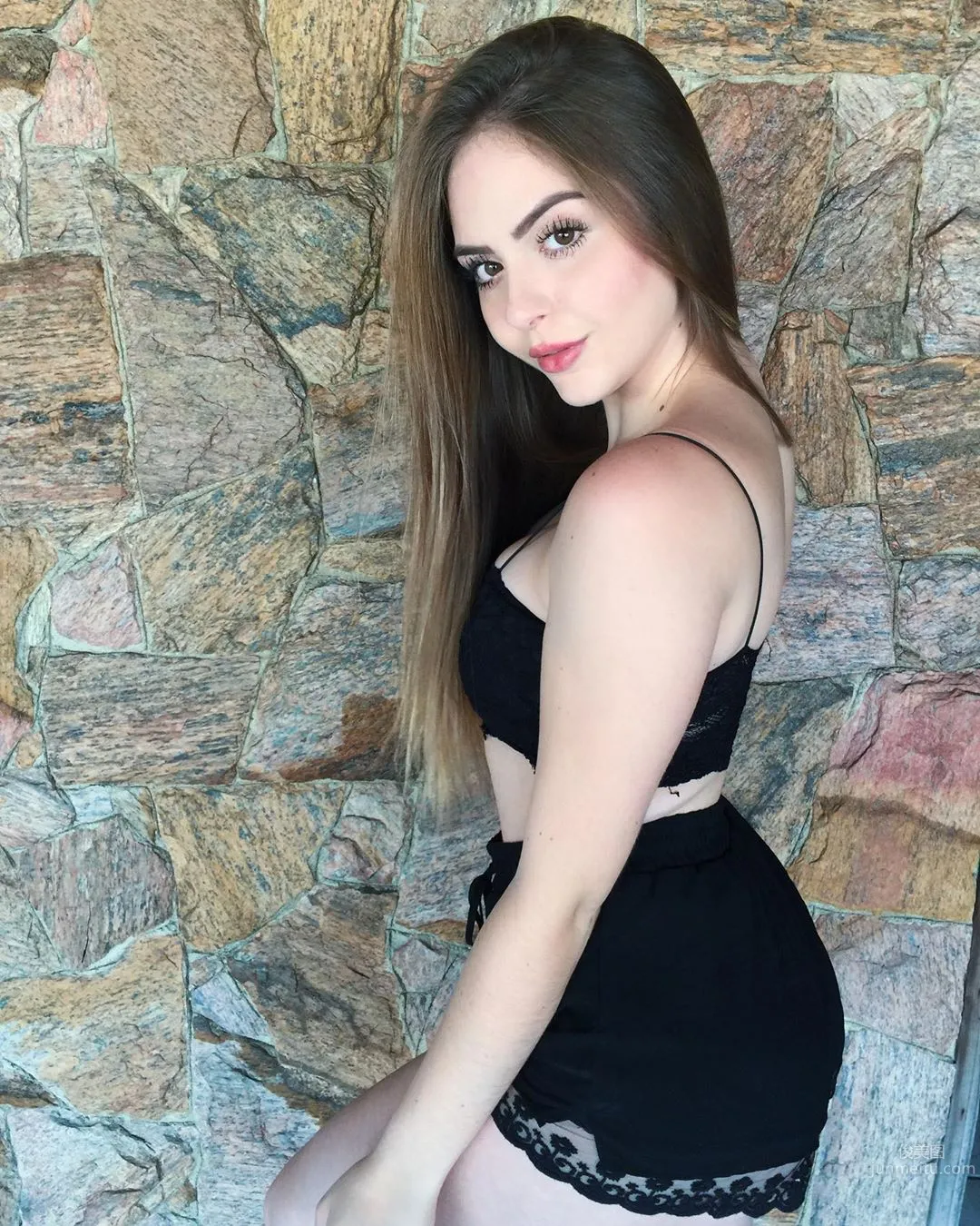 Leticia Ballista- 巴西女孩很早熟 19