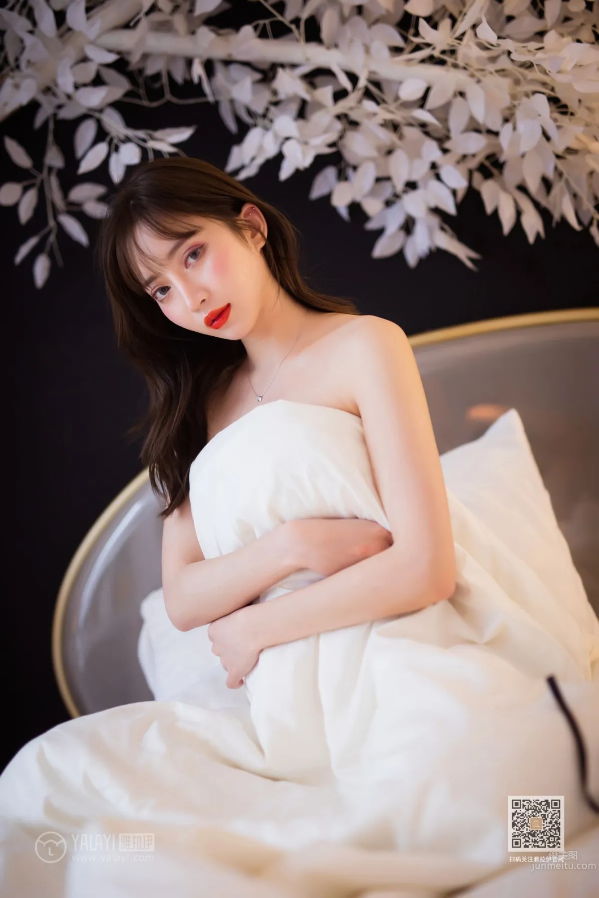 [YALAYI] 2019.11.16 Vol.462 On the Brink of the Bottom Line Bai Xue photo 24