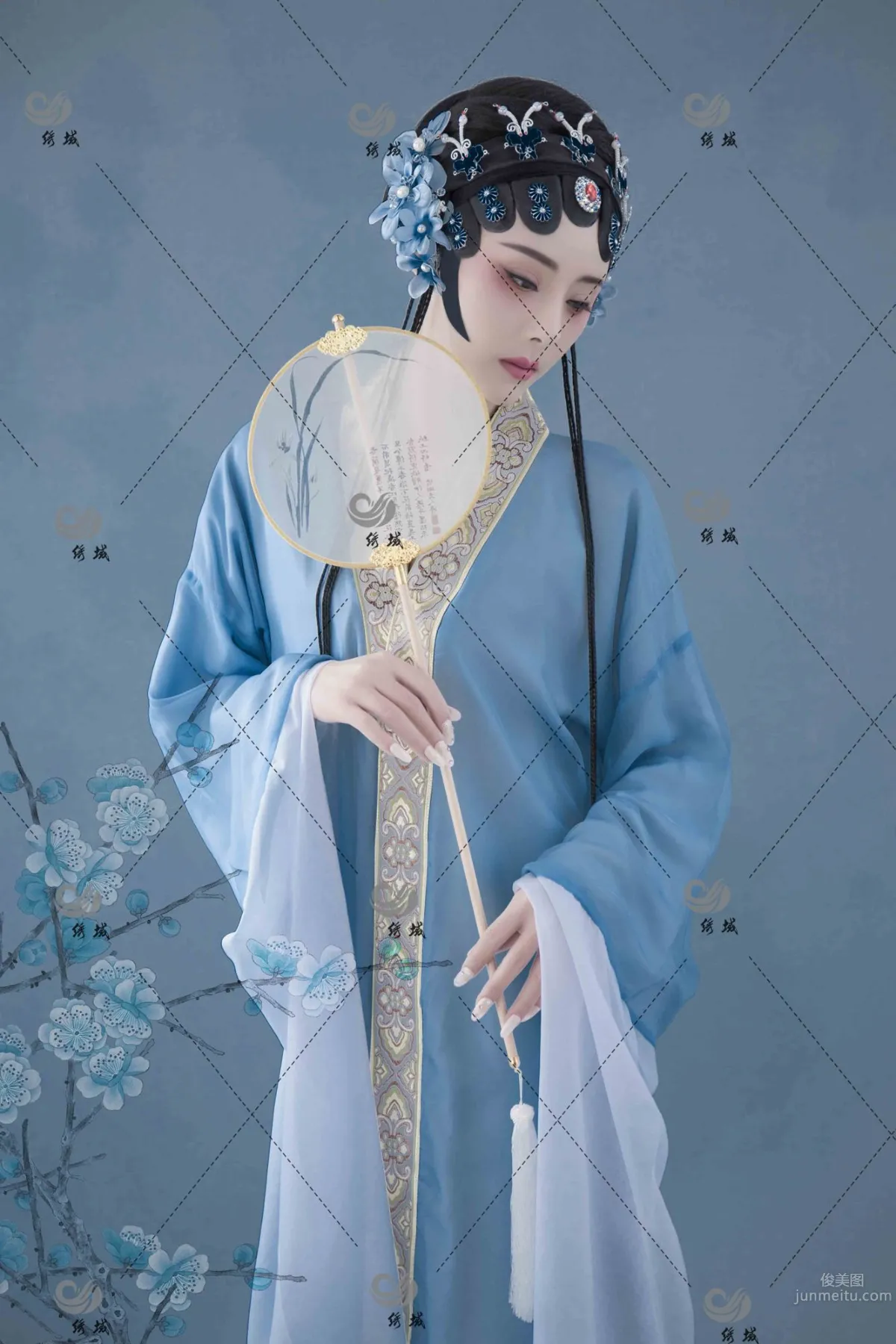 [TouTiao头条女神] 2019-12-09 白蛇传 莫晓希_1