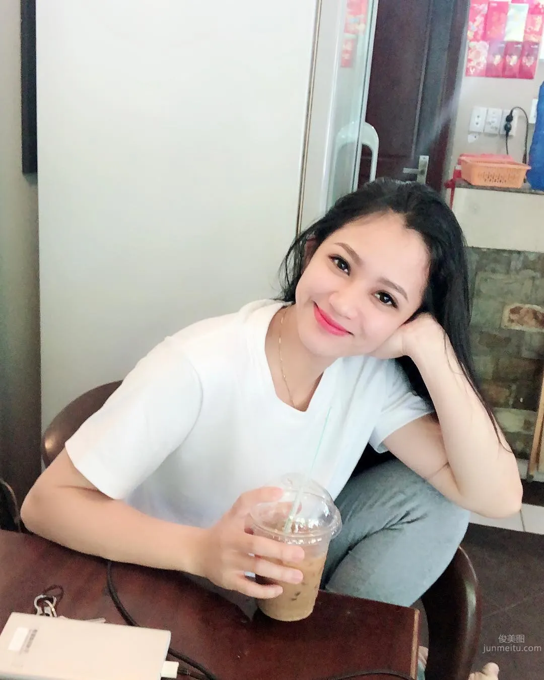 Vietnamese Fitness Girl "Hoang Ha", Slim Waist and Full Butt Built Entirely by Perseverance, Hot and Powerful Every Day! photo 4