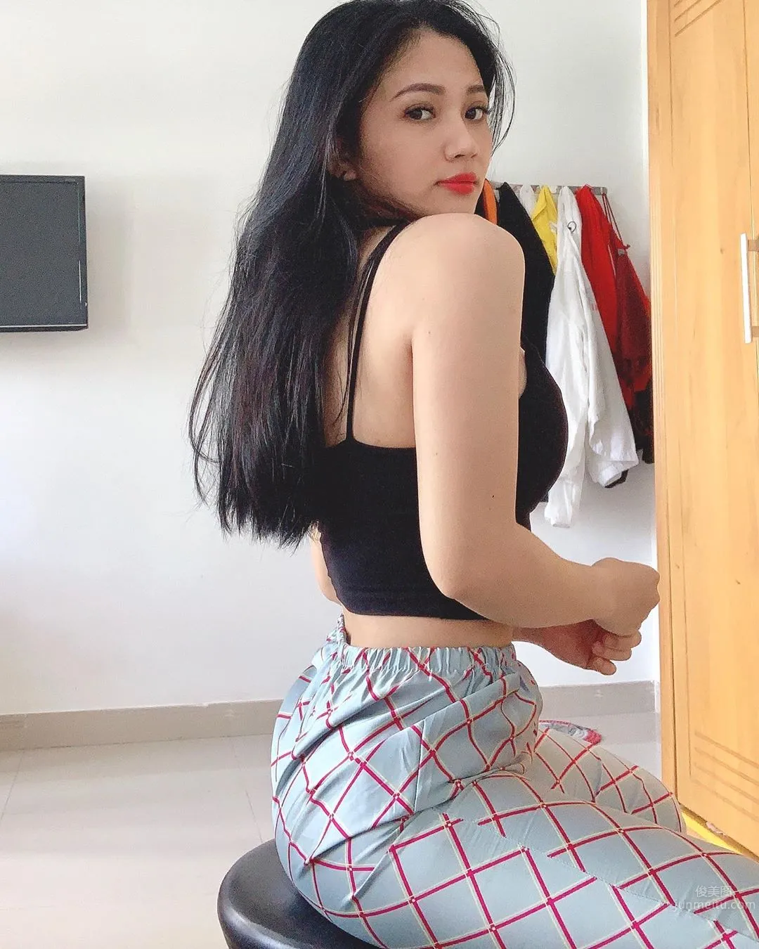 Vietnamese Fitness Girl "Hoang Ha", Slim Waist and Full Butt Built Entirely by Perseverance, Hot and Powerful Every Day! photo 19