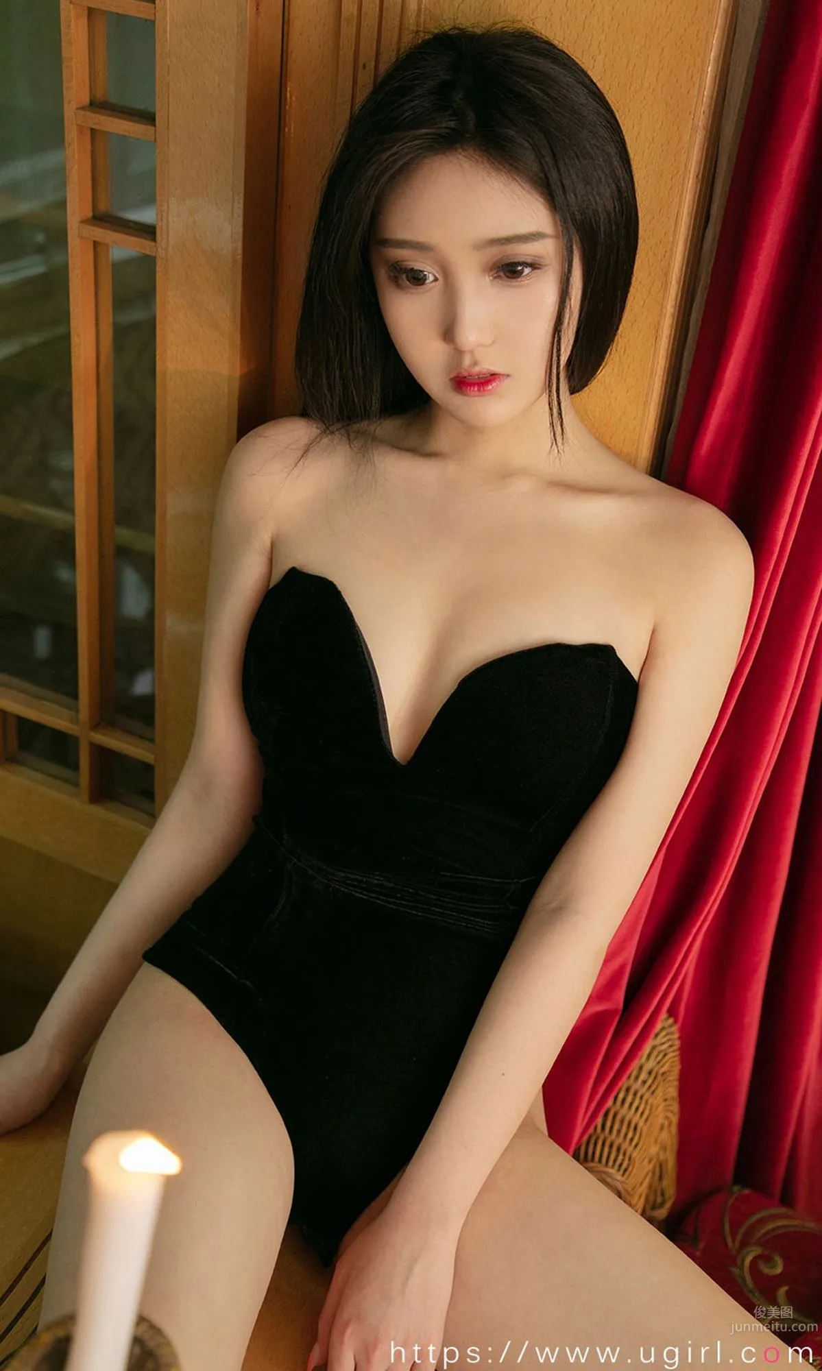 一只香蕉船 女神在船尾_12
