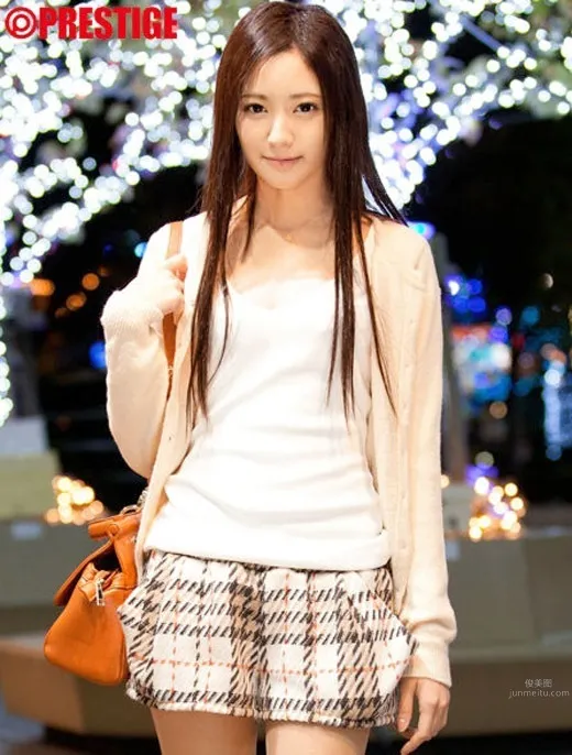 Erika Momotani Photo Selection photo 3