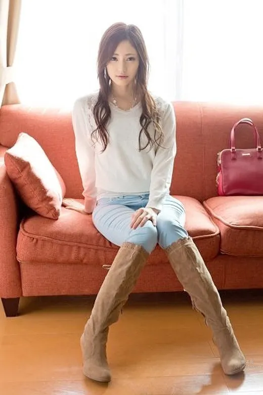 Erika Momotani Photo Selection photo 5