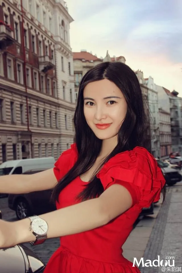 Zhu Yunqi, Western Europe Travel Shoot Collection photo 18