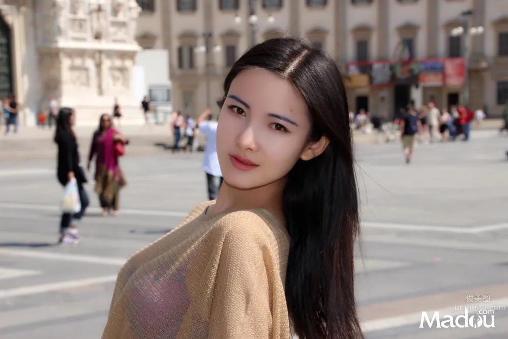Zhu Yunqi, Western Europe Travel Shoot Collection photo 25