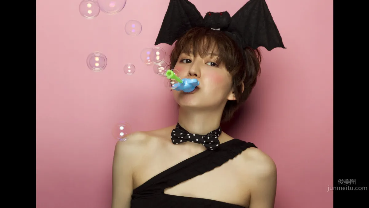 Masami Nagasawa - "IQUEEN" HD Set Photos photo 111