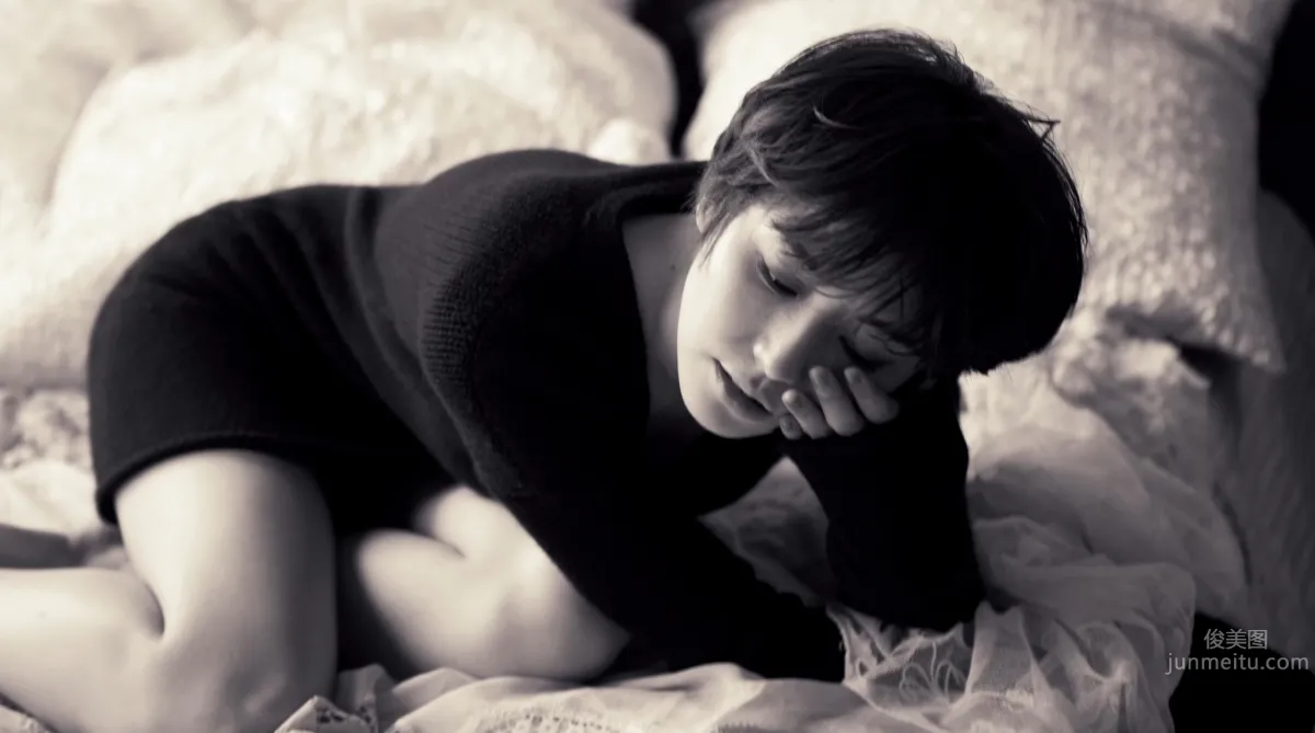 Masami Nagasawa - "IQUEEN" HD Set Photos photo 67