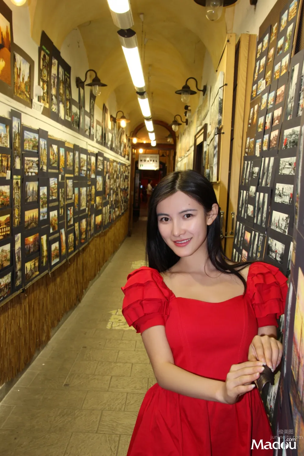 Zhu Yunqi, Western Europe Travel Shoot Collection photo 8