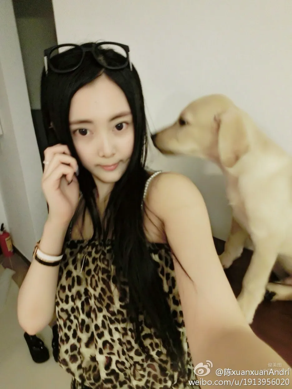 陳xuanxuan-氣質美女博客私房照精選 24