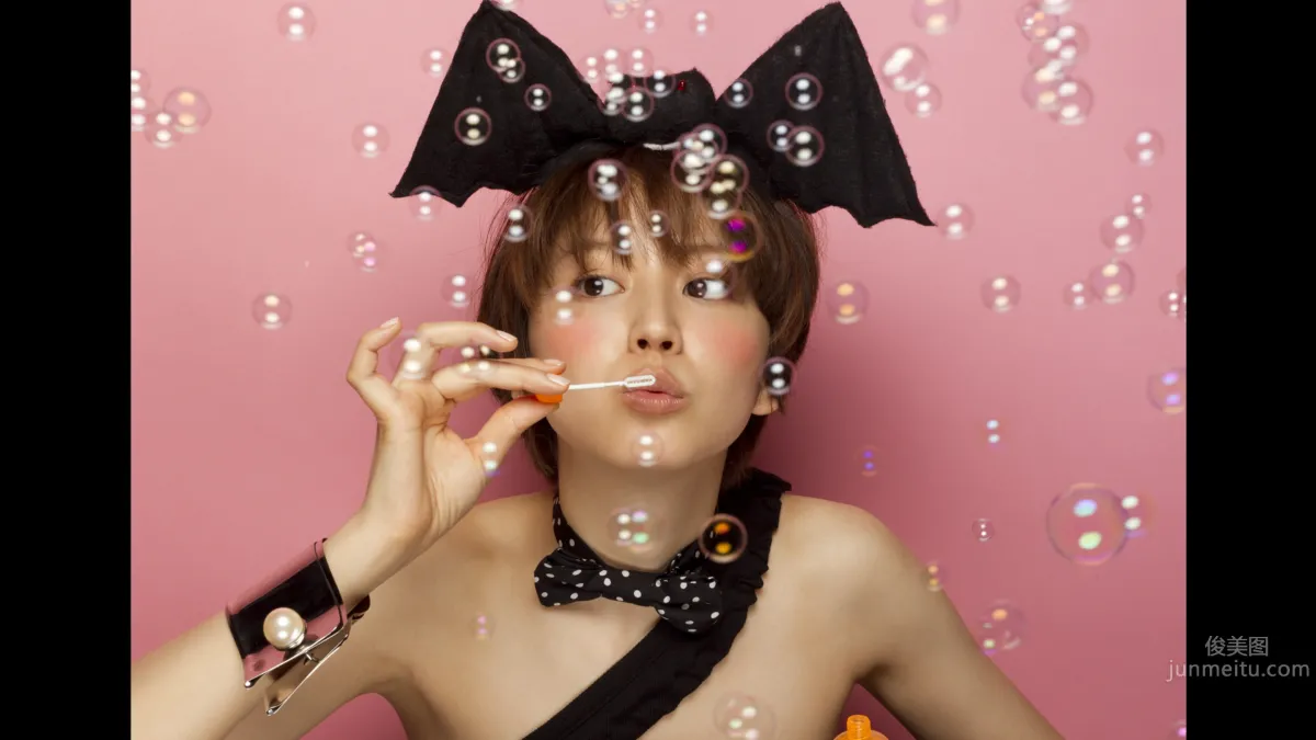 Masami Nagasawa - "IQUEEN" HD Set Photos photo 105