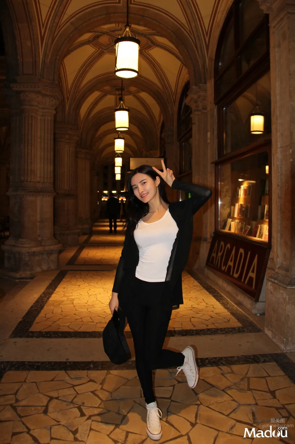 Zhu Yunqi, Western Europe Travel Shoot Collection photo 36
