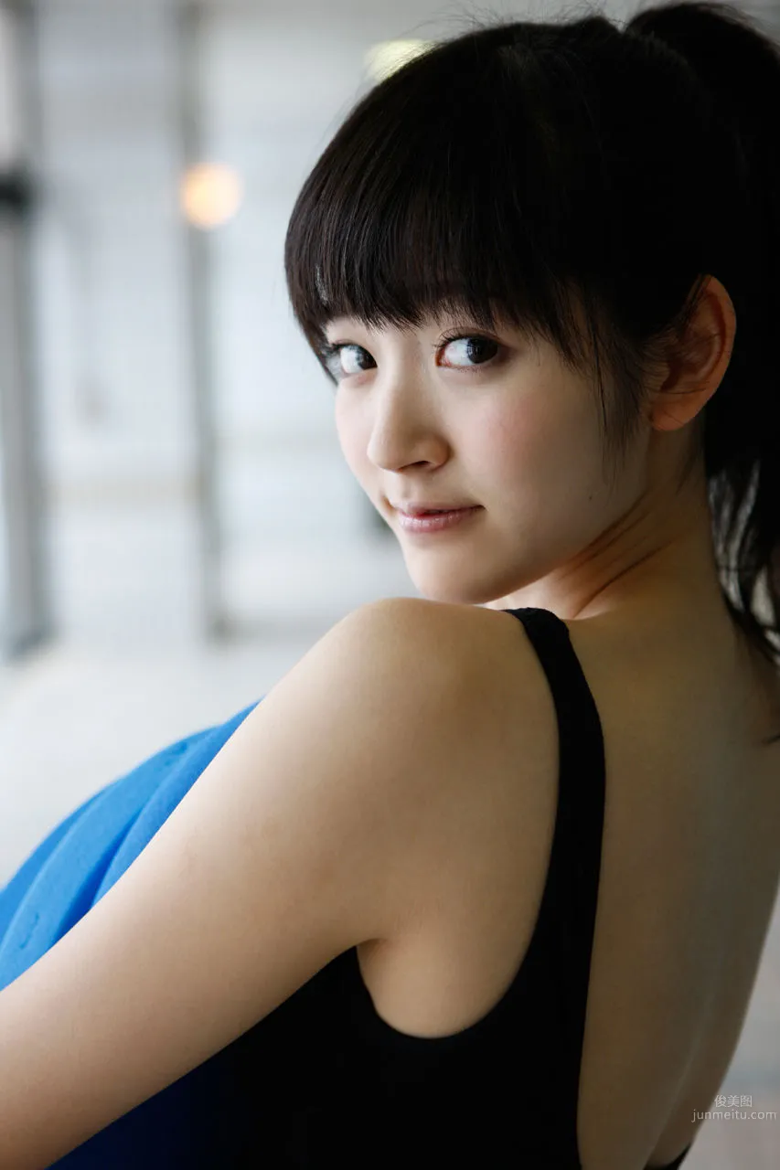Airi Suzuki: No. 90 photo 21