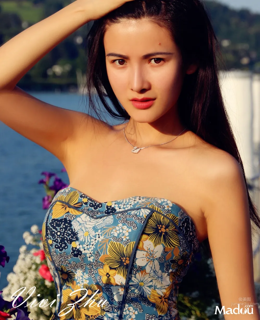 Zhu Yunqi, Western Europe Travel Shoot Collection photo 6