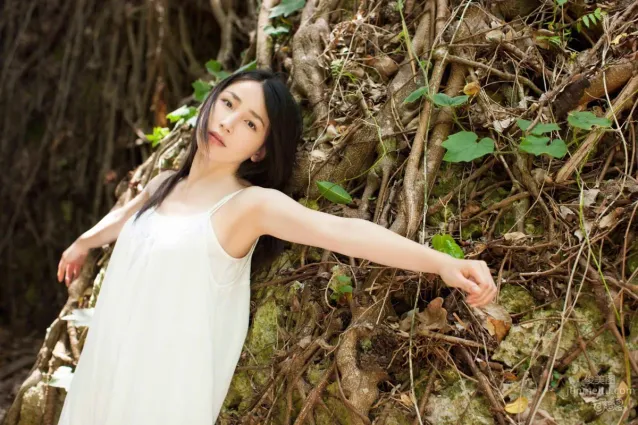 吉川友-天然美少女畫像140枚