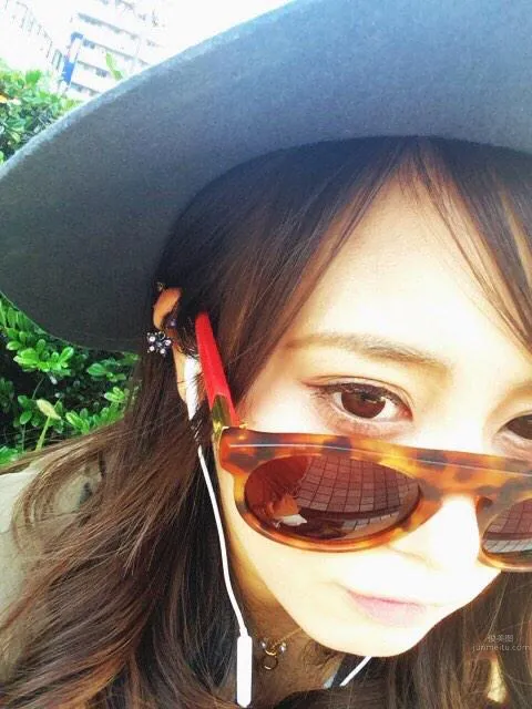 Photo Set photo 9