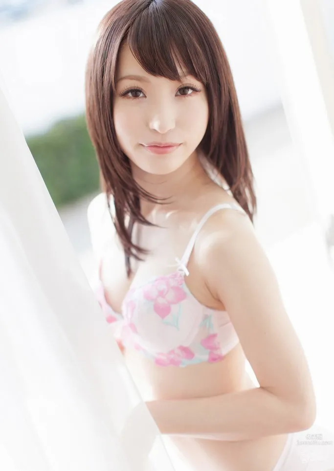 Moe Amatsuka: Graphics photo 24