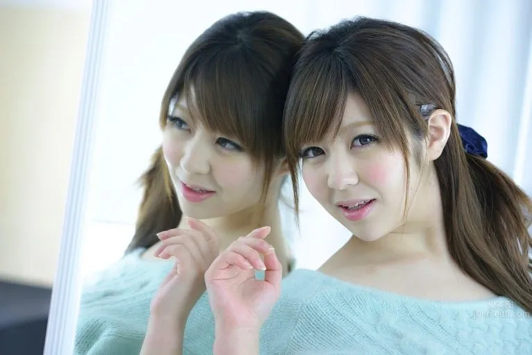 Ran Niiyama: Graphic photo 26
