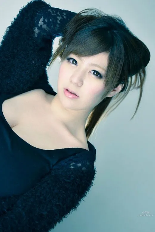 Ran Niiyama: Graphic photo 23
