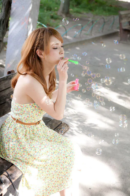 Tia, Mixed-Race Actress High-Definition Set photo 10