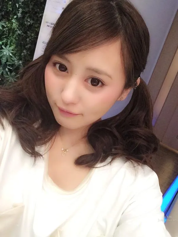 Photo Set photo 2