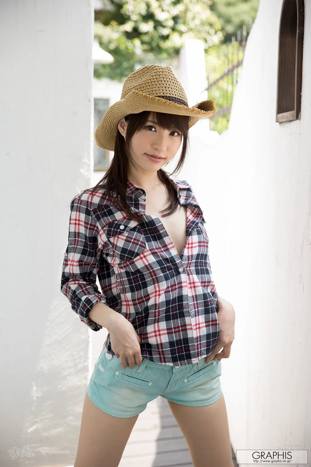 Moe Amatsuka: Graphics photo 1
