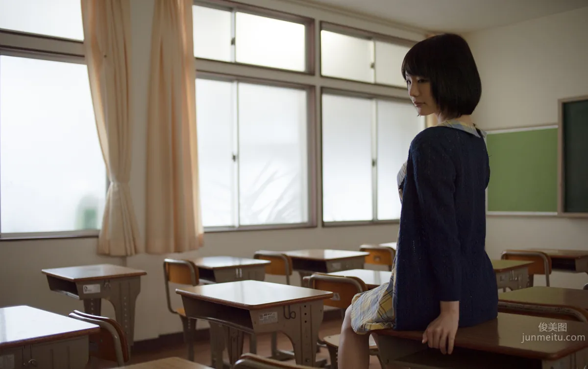 Airi Suzumura, Graphics Series Photo Set photo 31