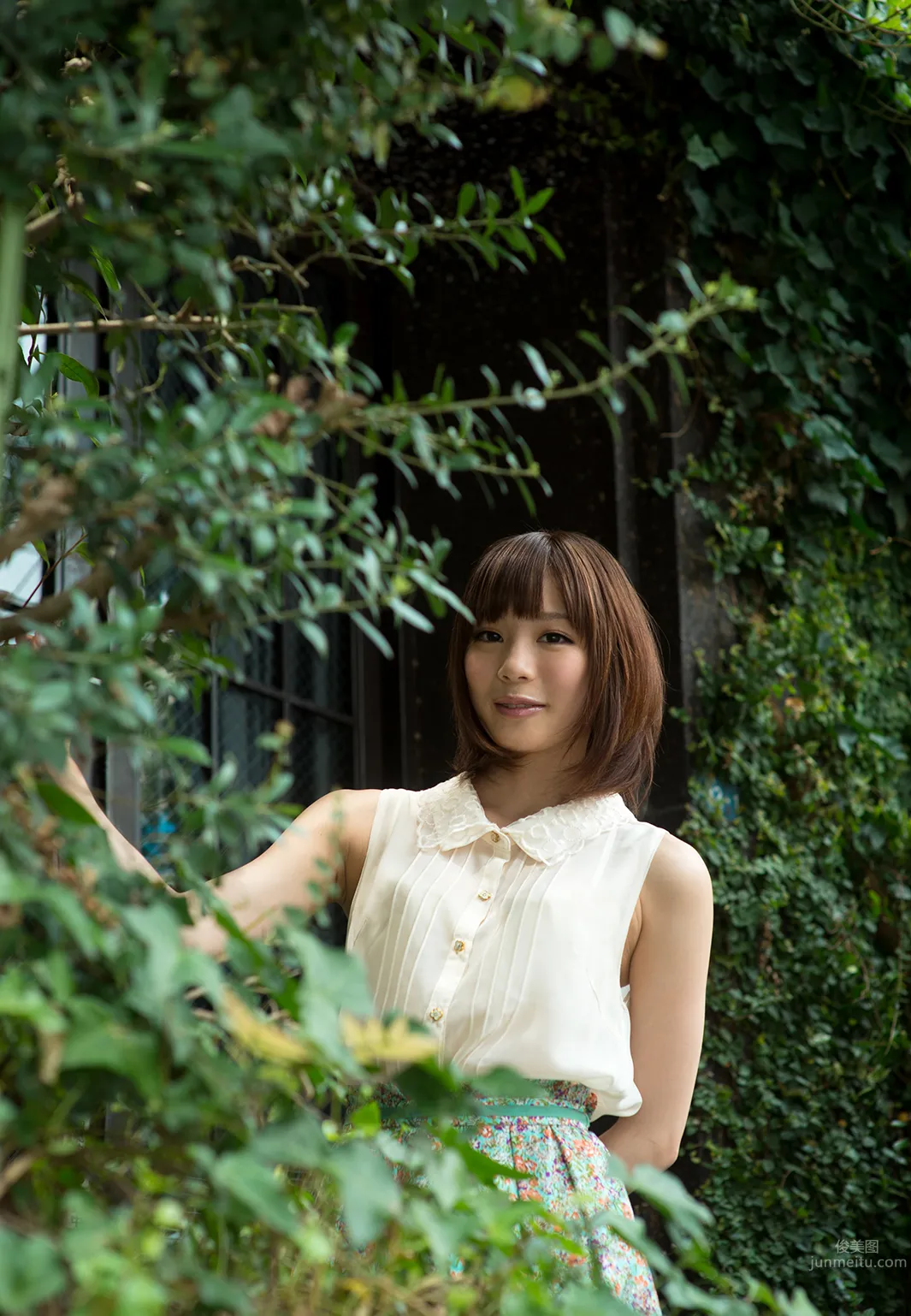 Airi Suzumura, Graphics Series Photo Set photo 5