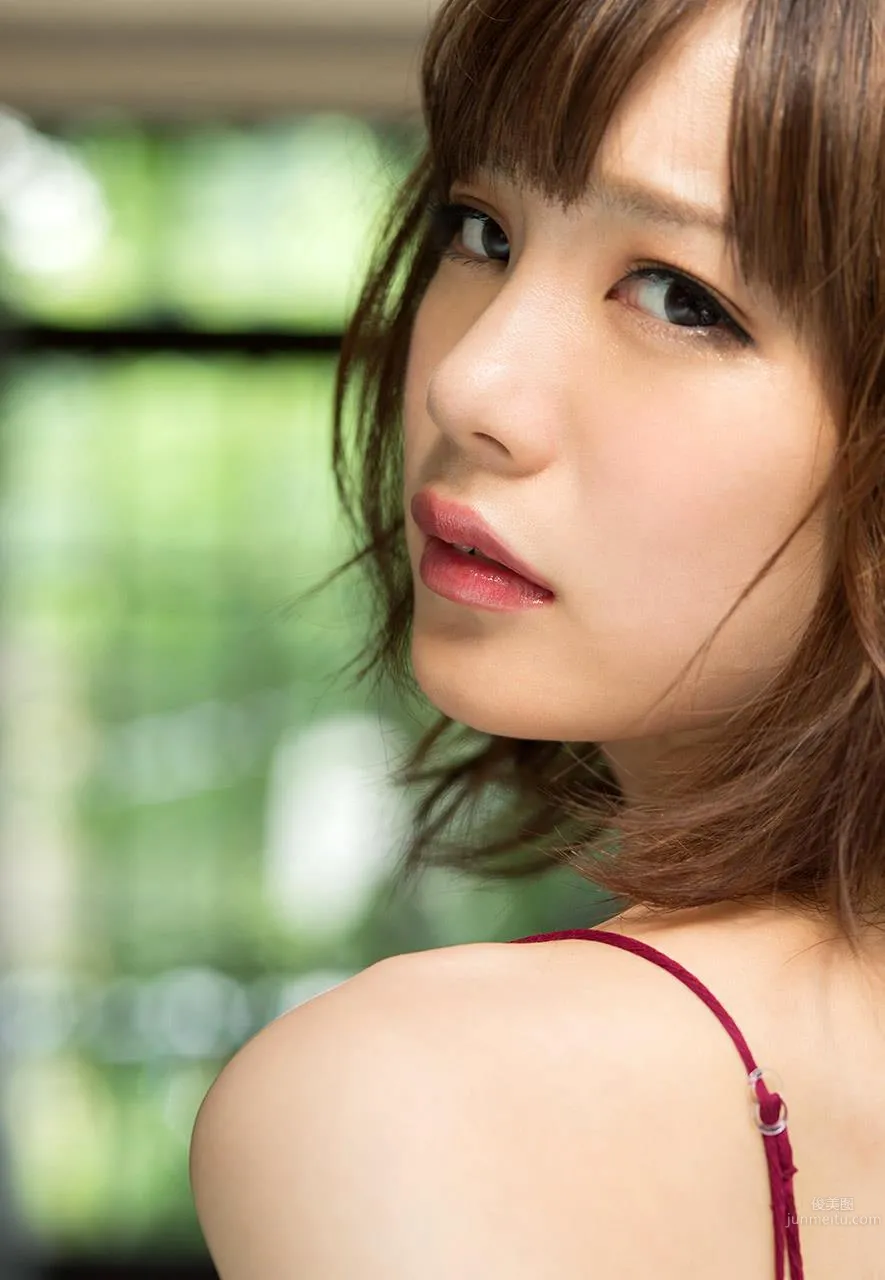 Airi Suzumura, Graphics Series Photo Set photo 49