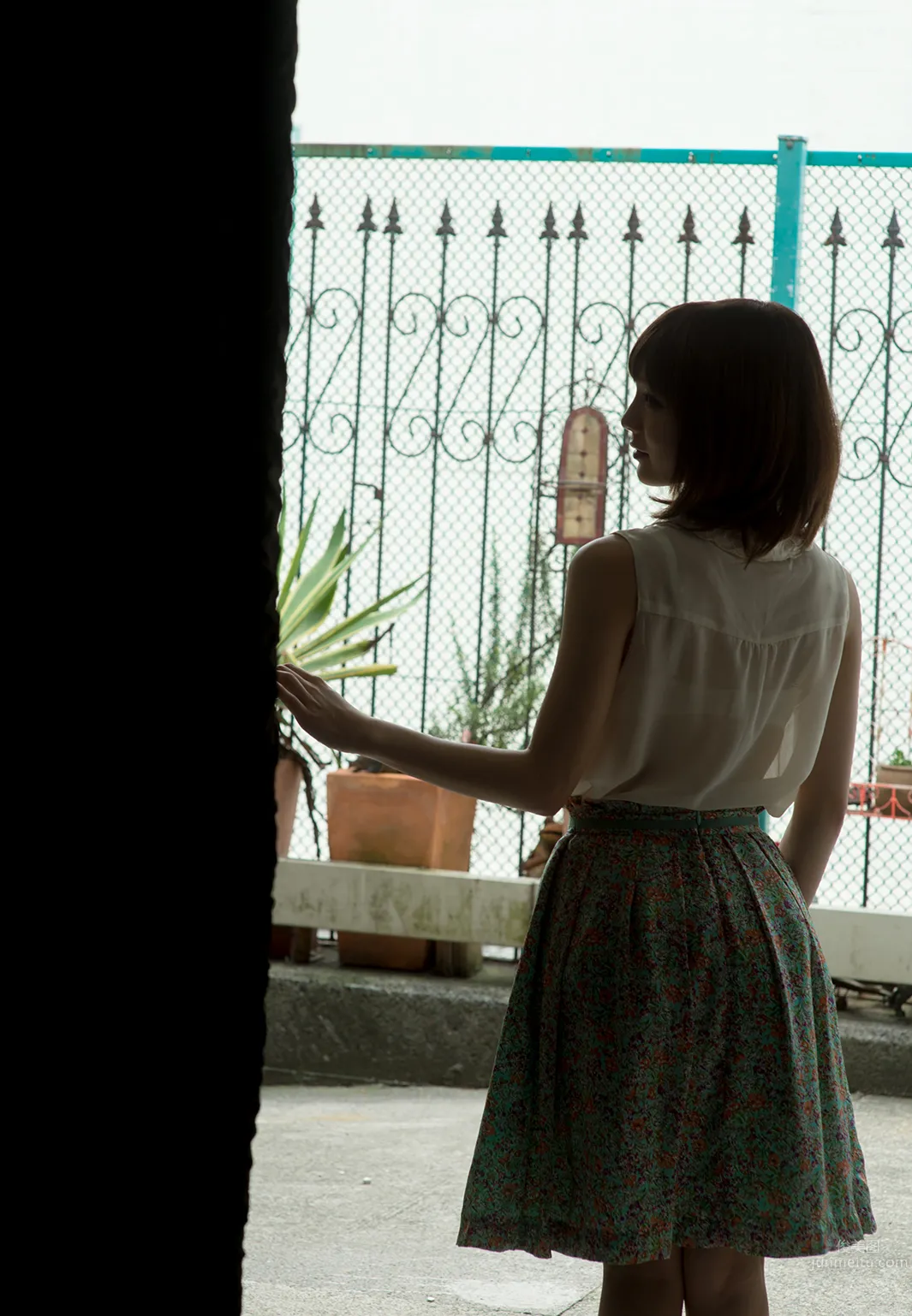 Airi Suzumura, Graphics Series Photo Set photo 7
