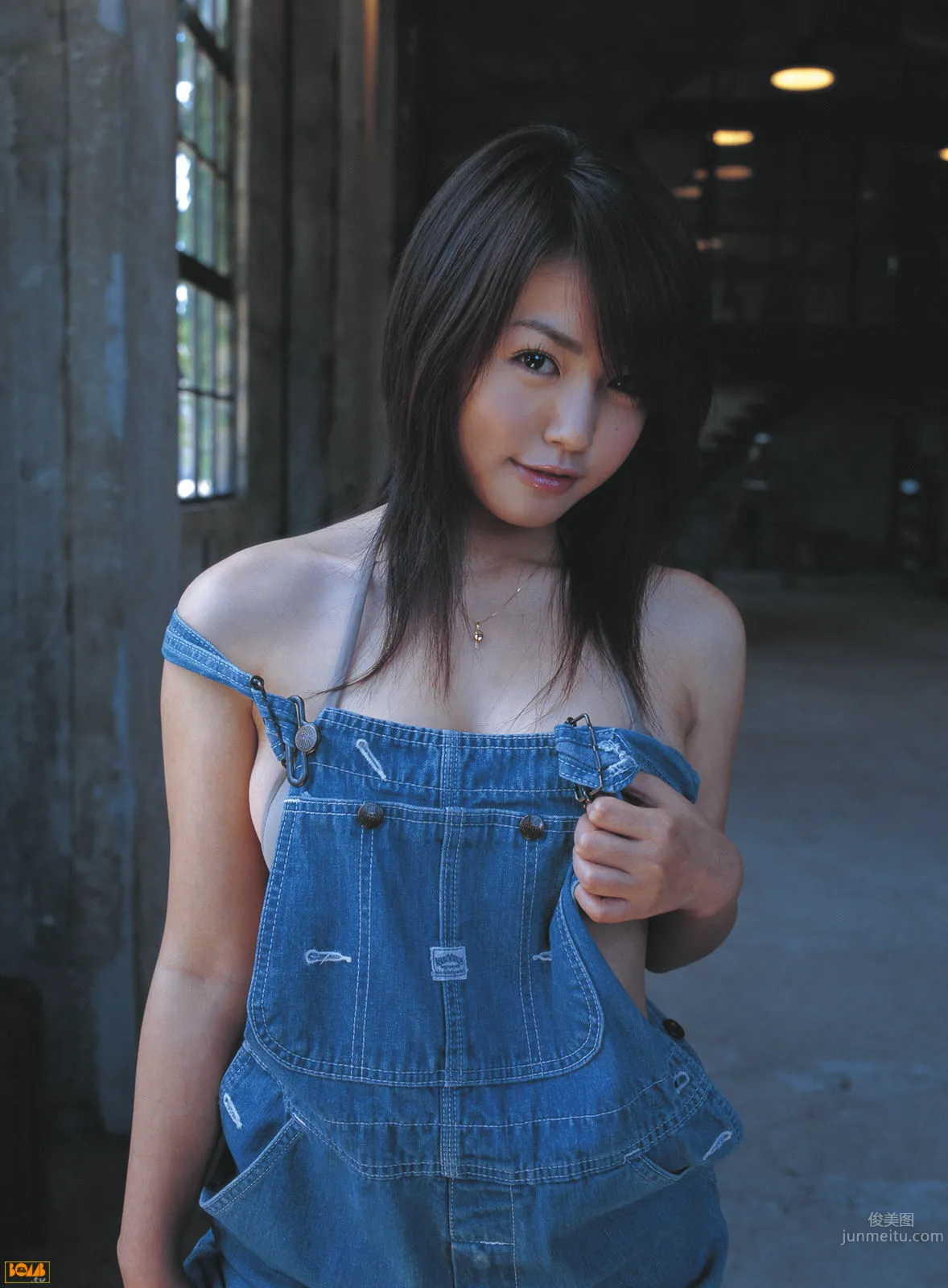 Sayaka Isoyama, [Bomb.TV] 2005-06 photo 3