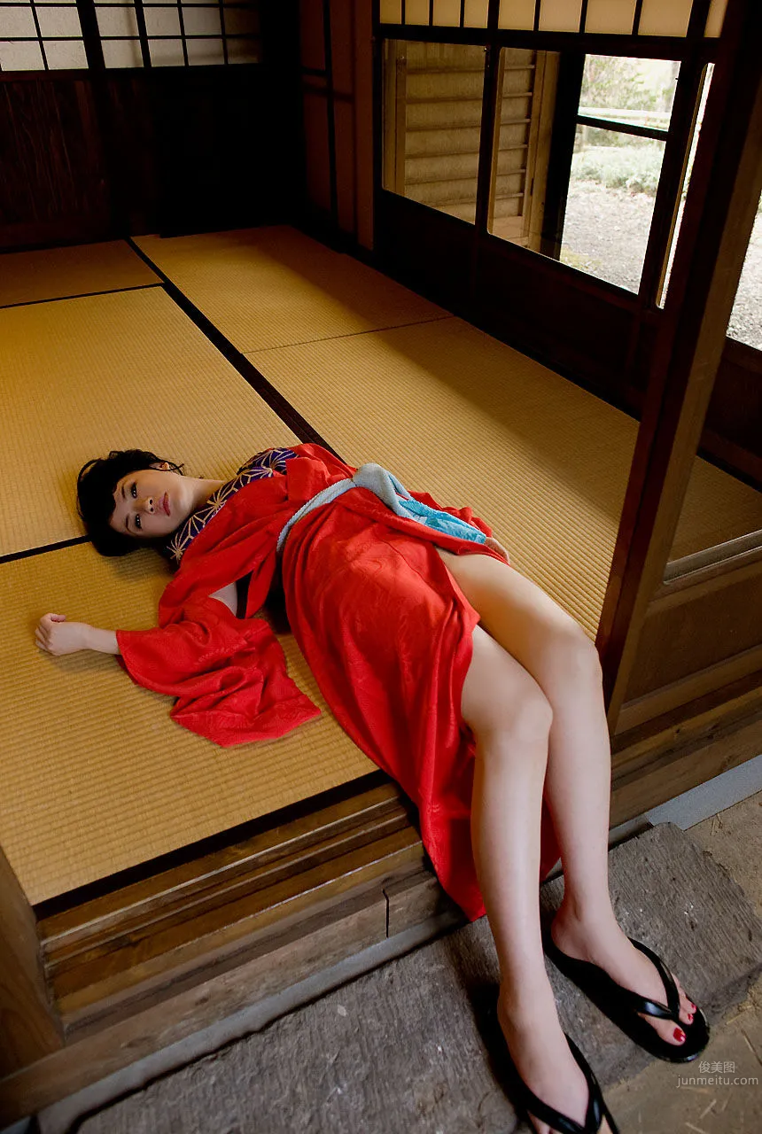 Sawa Suzuki Back Brush [Image.tv Set] photo 17