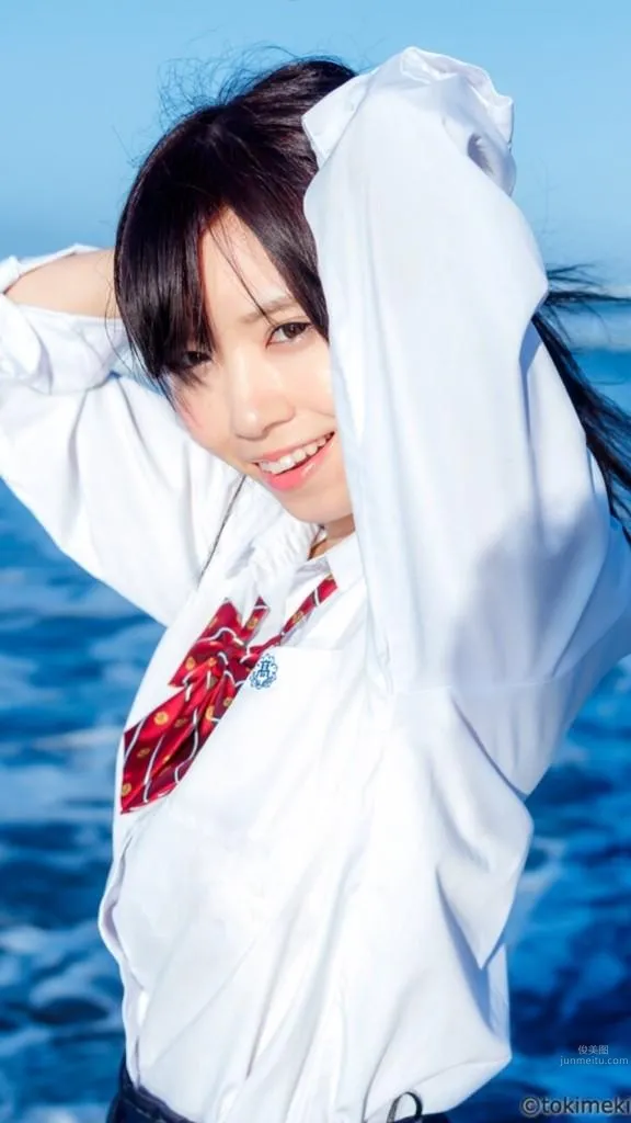 Roa Kusunoki, Sweet and Natural Airhead Schoolgirl in Uniform photo 5